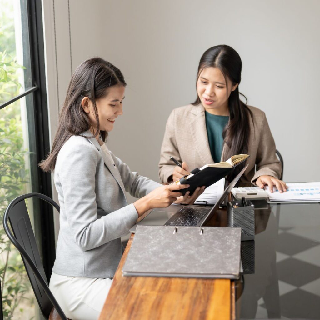 Hubungan Investor profesional membangun kepercayaan perusahaan