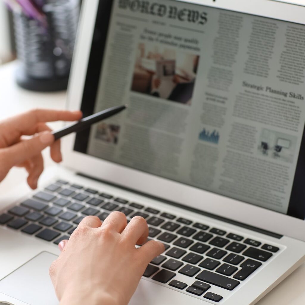 Hubungan Media perusahaan membangun citra positif