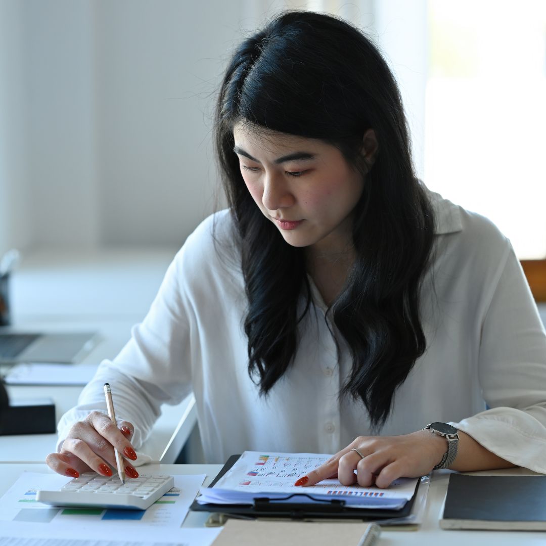 Laporan Keuangan Perusahaan Dagang dalam Mengelola Persediaan